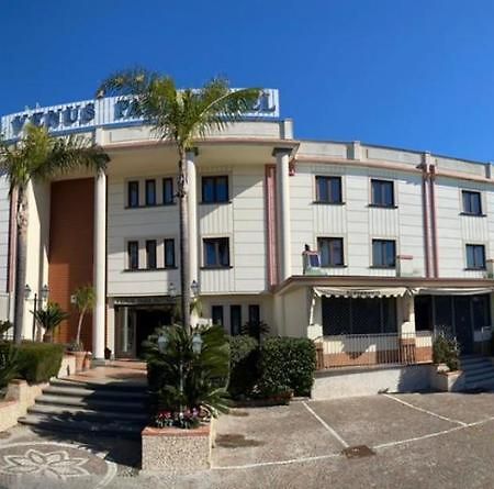 Venus Park Hotel Кастель Вольтурно Экстерьер фото