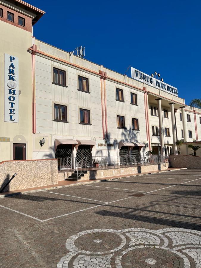 Venus Park Hotel Кастель Вольтурно Экстерьер фото